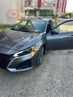 نيسان ألتيما